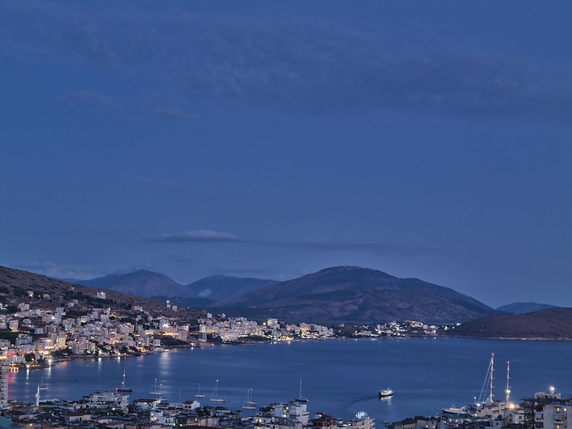 Villa Baka Sarande Bagian luar foto